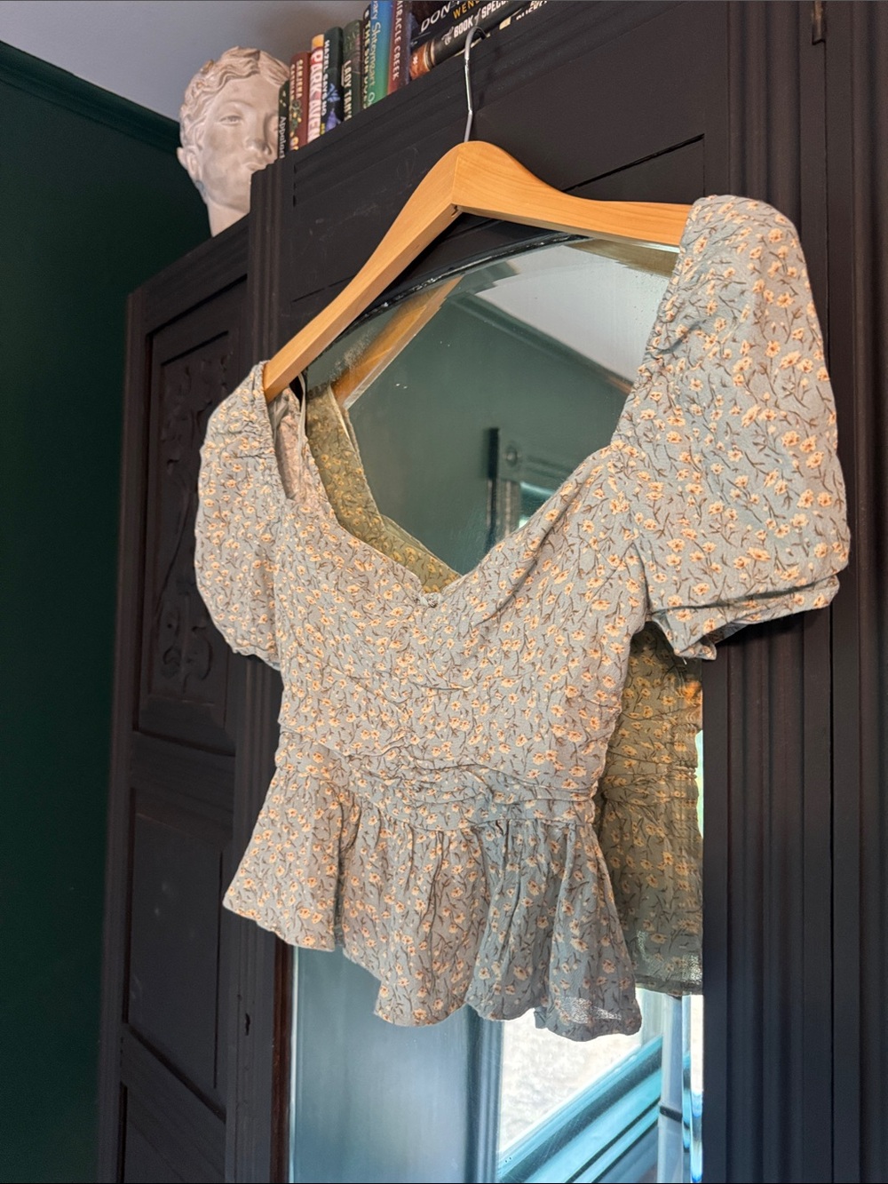 Floral Puff-Sleeve Peplum Top in Light Blue